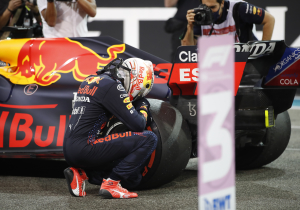 Fans van Verstappen kunnen uniek 1:12 schaalmodel van Abu Dhabi 2021 kopen