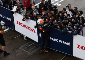 F1 CEO praises "amazing talent" Verstappen after title-clinching victory