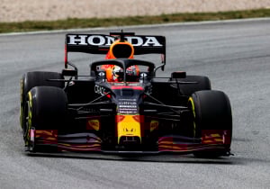 Nojiri klimt dit weekend in RB16B van Verstappen uit 2021