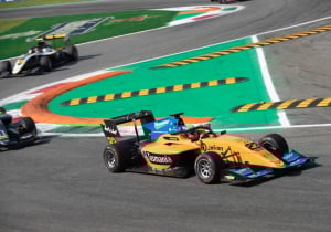 Zoon van Ralf Schumacher maakt Formule 3-debuut in Rusland