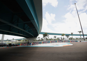 Officials hebben reparatiewerkzaamheden op het circuit in Miami uitgevoerd