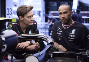 Russell sale en DEFENSA de Hamilton por el desastre en Ferrari