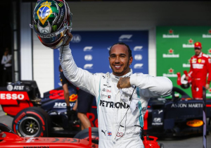 Ferrari happy with chance to sign Hamilton