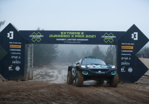 Rosberg's RXR defeats Hamilton's X44 for maiden Extreme E title