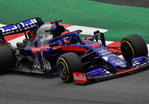 Derde testdag Barcelona: Kvyat op de valreep snelste, topteams productief