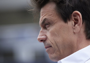 Wolff over bandenkeuze: "Denk dat de rode banden vooraan heel goed zijn"