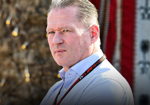 Jos Verstappen op zijn plek in rally: "Laat de jonge mannen maar Le Mans rijden"