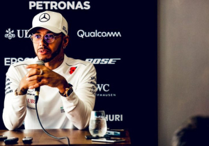 Lewis Hamilton fans enraged at latest honours snub