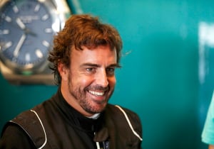 "Fernando Alonso siempre tiene otra pregunta y está escribiendo por Whatsapp"