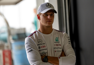 Stunning grid return 'within reach' for AXED F1 star