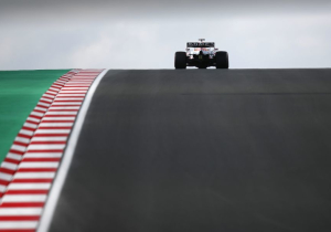 Verstappen geniet van spin tijdens derde vrije training in Turkije: 'Mooie 360!'