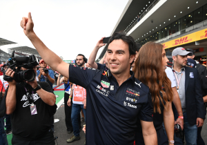 Checo Pérez confirma su superioridad en carreras callejeras