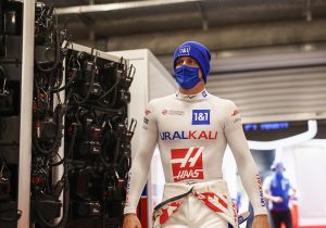 Binotto over mogelijk Ferrari-debuut Schumacher in 2023: 'We verwachten veel van hem'