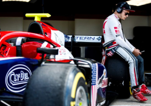 Geschorste Formule 2-coureur probeert hachje te redden