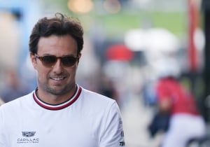 Pérez maakt geen vrienden in fanzone Silverstone: 'Die wereldbeker komt niet naar huis!'