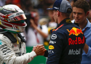 Hamilton niet verrast dat Verstappen crashte: "Ik had het anders gedaan"
