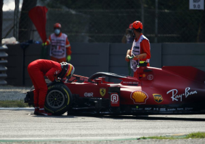 Hamilton quickest in final practice as heavy Sainz crash disrupts sprint preparation