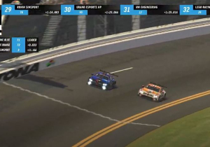 Verstappen op de finishlijn geklopt tijdens BMW SIM GT Cup