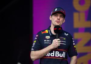 Verstappen hekelt F1-regels na Hamilton-duel in Hongarije