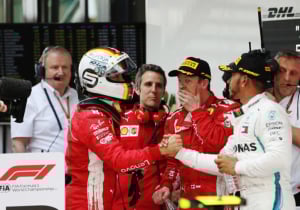 Oud-wereldkampioen: 'Ferrari en Mercedes hopelijk snel uit Formule1'