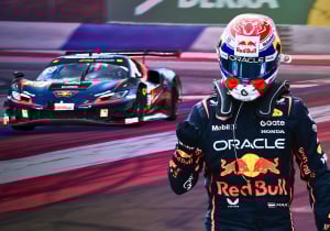 Overwinning Verstappen op "gevaarlijke" Nürburgring maakt indruk: "Dat heeft hij nu bewezen"