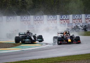 Brown: 'Kwestie van tijd voordat Hamilton en Verstappen niet uit eerste bocht komen'