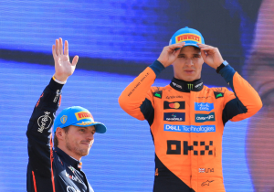 Verstappen heeft maling aan druk bij McLaren-coureurs: "Boeit mij allemaal niet"