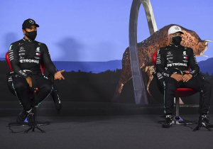 Hamilton verdedigt Bottas: "Dat zou hij nooit doen"