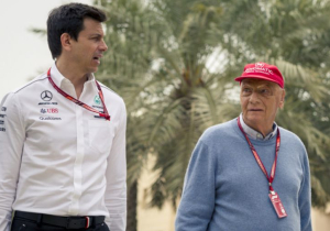 Wolff: 'Niki Lauda volgt al onze races vanuit ziekenhuis'