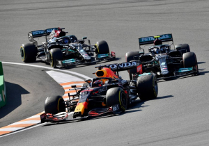 Horner ziet probleem bij Mercedes: "Zou zeer goed nieuws kunnen zijn"
