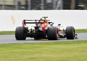 Verstappen wants Red Bull to hunt down Mercedes