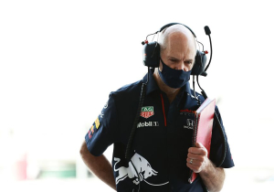 Mercedes lead after Red Bull crashes "painful" - Newey