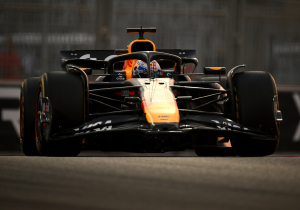 Russell troeft Norris en Verstappen verrassend af tijdens derde training in Abu Dhabi