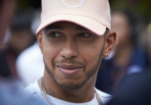 Hamilton haalt uit naar Sky: 'Ze konden niets positiefs vinden'