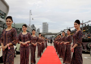 Ross Brawn: 'We moeten kijken of we doorgaan met 'Grid Girls' in de Formule 1'