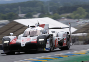 24u van Le Mans: Alonso pakt winst met Toyota, Bleekemolen zegeviert ook
