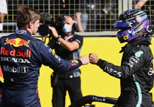 Verstappen over telefoongesprek met Hamilton: "Het was niet ongemakkelijk"
