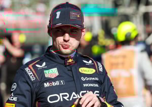 'Verstappen, Russell, Mercedes en Aston Martin nemen afwachtende houding aan voor 2026'