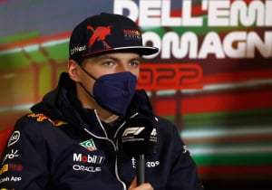 Verstappen terughoudend over succes updates: "Was een hectisch weekend"