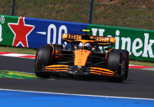 Norris houdt Verstappen achter zich in tweede vrije training Hongarije, harde klapper voor Leclerc