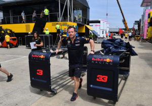 IN BEELD: Teams komen aan op Silverstone