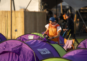 Zijn er nog last minute slaapmogelijkheden in Zandvoort en wat kost dit?