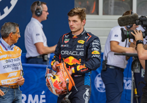 Verstappen eerlijk over nieuwe vloer: "Geluk dat hij hier aanwezig is"