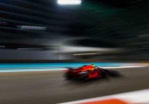 BREAKING: Red Bull Racing onthult de fonkelnieuwe RB15 in bizarre kleurstelling