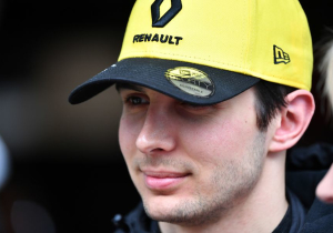 Ocon rijdt met bestuurbare autootjes tijdens de coronacrisis als tijdverdrijf