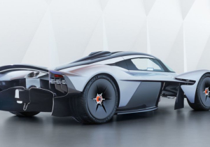 Aston Martin maakt absurde motorvermogen Valkyrie bekend