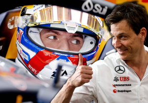 Ecclestone ziet Verstappen niet bij Red Bull weggaan: "Ik betwijfel het"