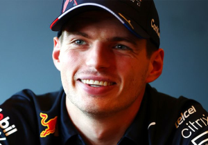 Verstappen gelooft niet zo in momentum: "Als je motor knalt, heb je dat weer niet"
