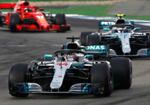 Mercedes will 'go up in flames' chasing Ferrari