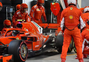 Aangereden pitcrew-medewerker Ferrari weer aan het werk